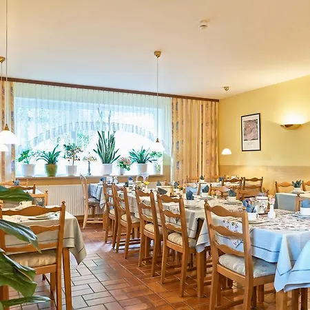 Guest house Hotel-pension Elfi 2*